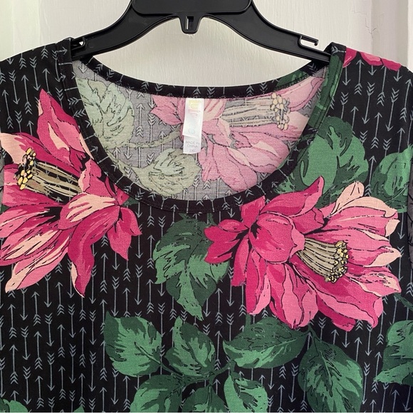 LulaRoe LYNNAE Long Sleeve Rose Gray & Black Size 2XL - Picture 2 of 6